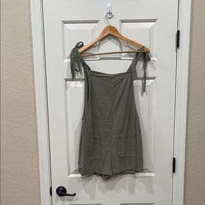 SHEIN Olive Green Sleeveless Jumpsuit